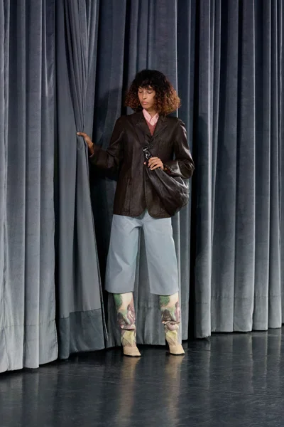 Look 19